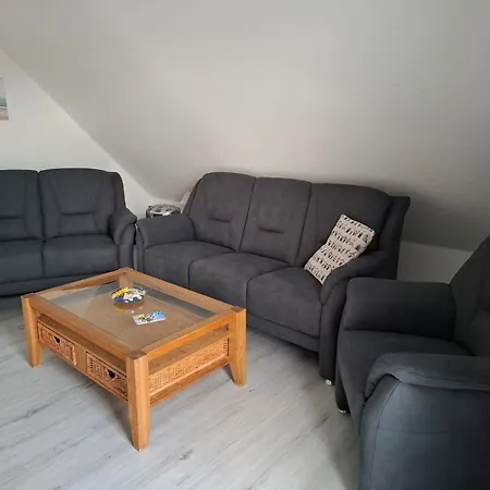 Balkonwohnung Roter Appartamento *