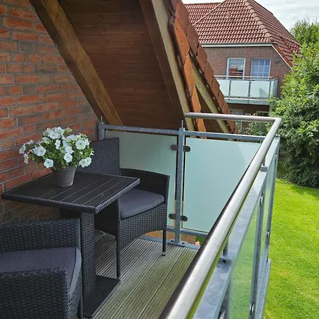 Balkonwohnung Roter Appartamento *